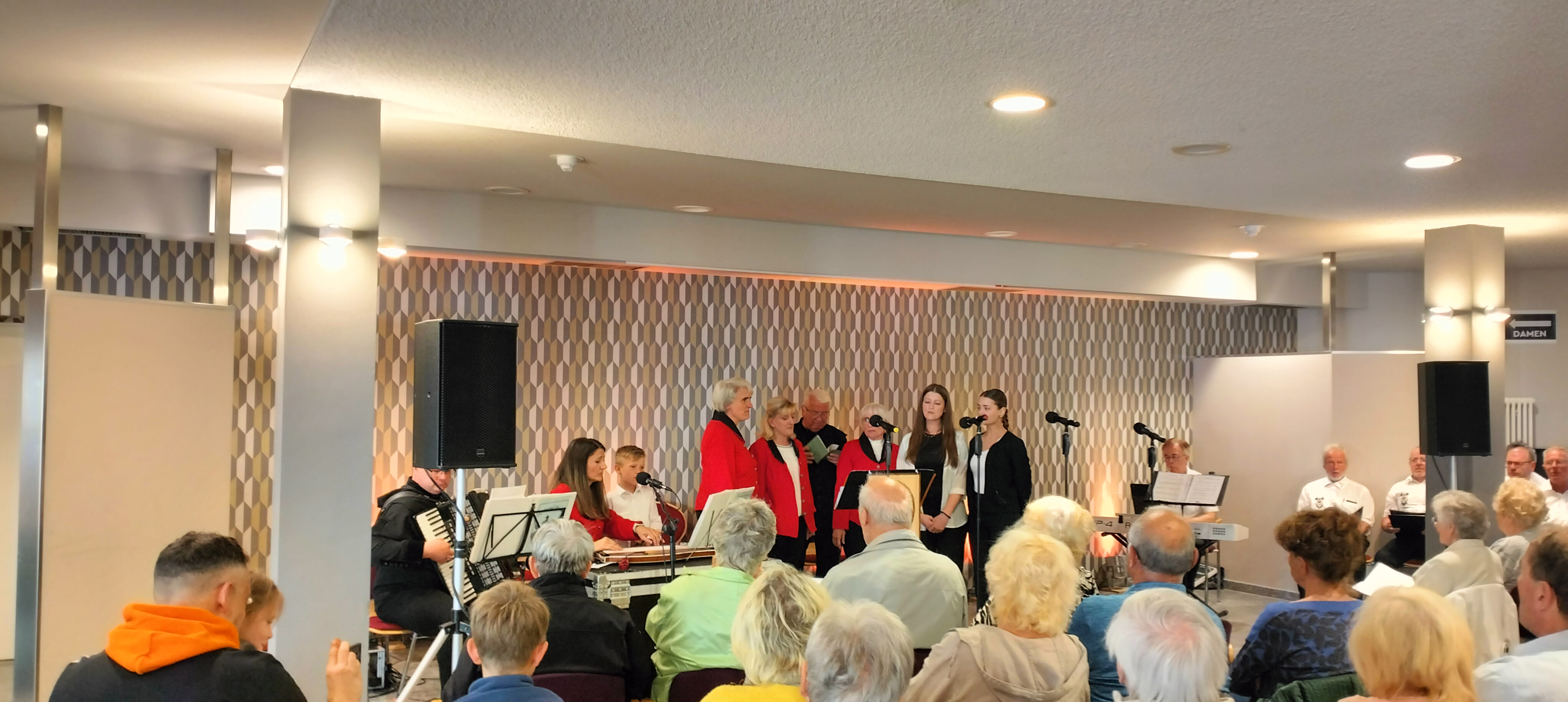 Eine Familie - "Die Original Rascher vom Knochen" beim Anton-Günter-Singen 2025 